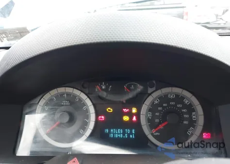 2009 Ford Escape Xlt z USA, uszkodzony, nr VIN 1FMCU93G29KC66910